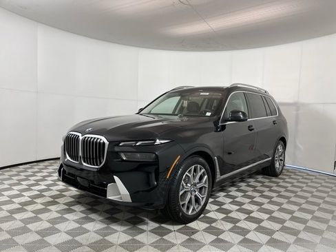 New 2026 BMW X7 xDrive40i image 3