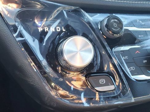 New 2026 Chrysler Pacifica Select image 25