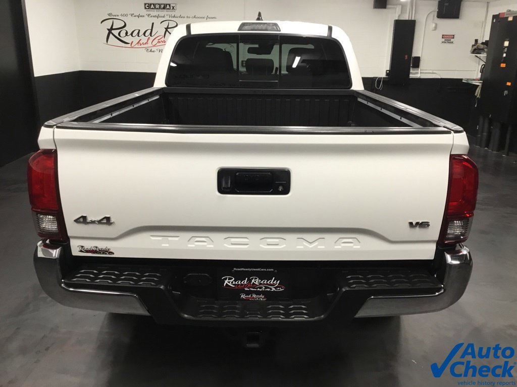 Used 2021 Toyota Tacoma SR5 AWD/4WD image 9