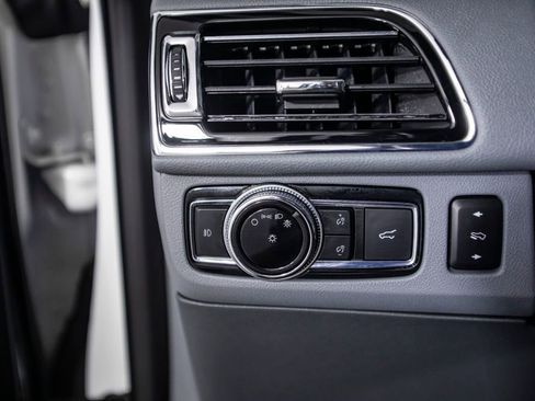 Used 2021 Lincoln Navigator Reserve image 42