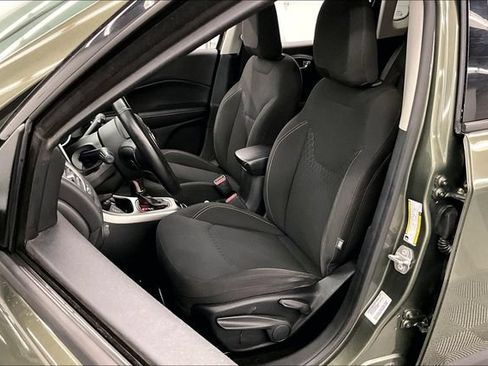 Used 2018 Jeep Compass Sport w/ Cold Weather Group AWD/4WD image 23
