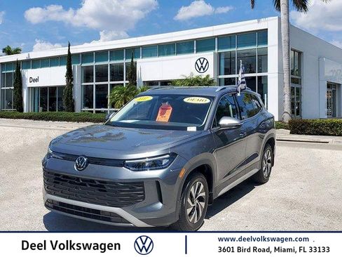 Used 2025 Volkswagen Tiguan S FWD image 1