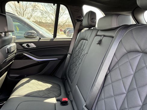 Used 2024 BMW X5 xDrive40i w/ Executive Package image 33