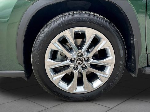 Used 2025 Toyota Highlander Limited image 11