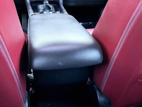 Used 2019 MAZDA MAZDA3 Hatchback image 10