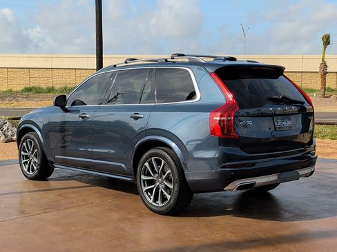 Used 2019 Volvo XC90 T6 Momentum w/ Protection Package AWD/4WD image 4