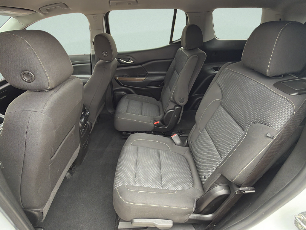Used 2022 GMC Acadia SLE w/ Driver Convenience Package FWD image 16