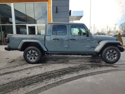 New 2026 Jeep Gladiator Sport image 2