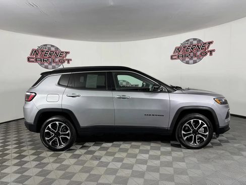 Used 2024 Jeep Compass Limited AWD/4WD image 8