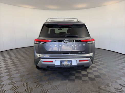 Used 2023 Nissan Pathfinder SL image 10