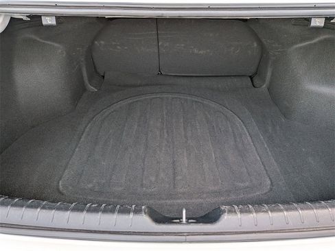 Used 2025 Kia K4 LXS image 32