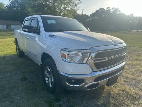 Used 2019 RAM 1500 Big Horn AWD/4WD image 3