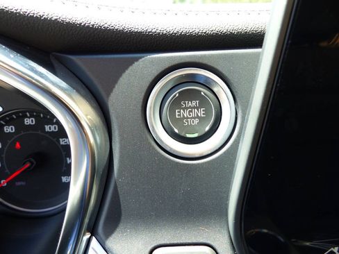 Used 2025 Chevrolet Blazer LT FWD image 28