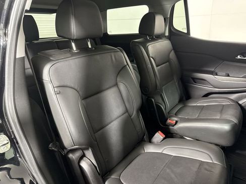 Used 2021 GMC Acadia SLT w/ Premium Package image 14