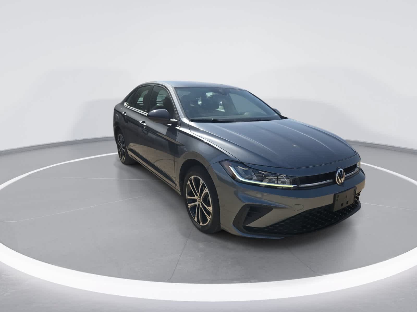 Used 2025 Volkswagen Jetta Sport FWD image 2