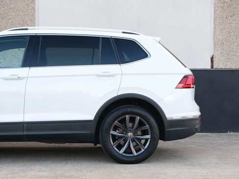 Used 2023 Volkswagen Tiguan SE image 8