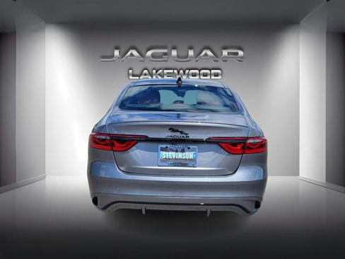 New 2024 Jaguar XF R-Dynamic SE image 4