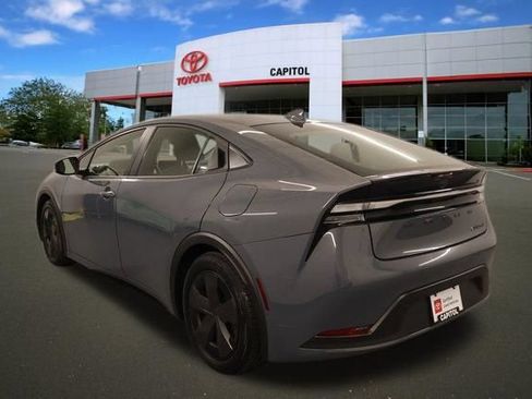 Used 2024 Toyota Prius Prime FWD image 5