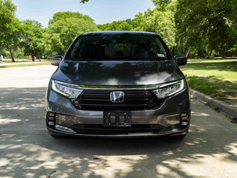 Used 2023 Honda Odyssey Touring image 3