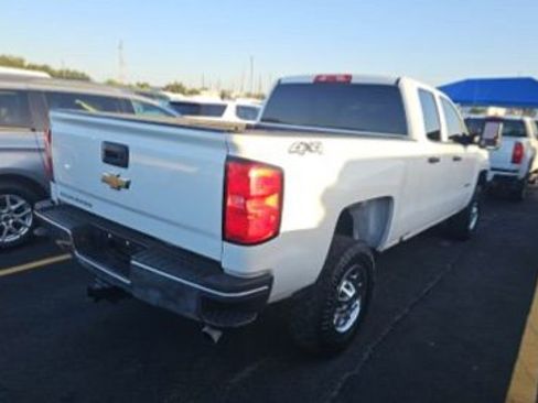 Used 2019 Chevrolet Silverado 2500 W/T AWD/4WD image 2