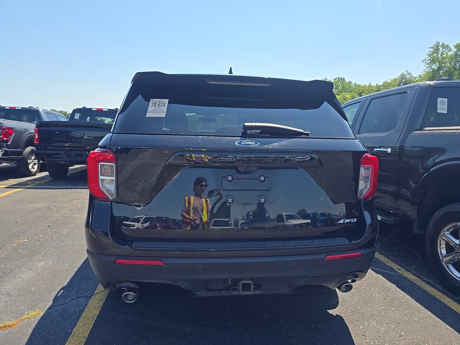 Used 2022 Ford Explorer ST-Line w/ Class IV Trailer Tow Package AWD/4WD image 16