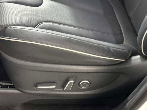 Used 2025 Hyundai Palisade SEL FWD image 12