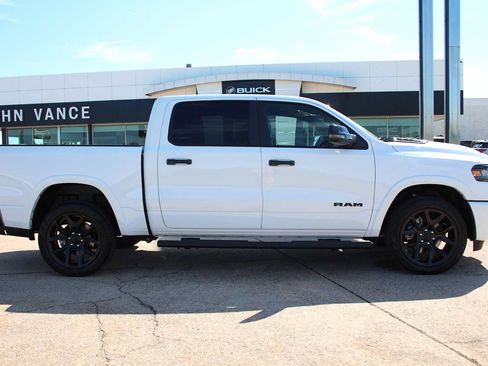 Used 2025 RAM 1500 Laramie w/ Night Edition AWD/4WD image 15
