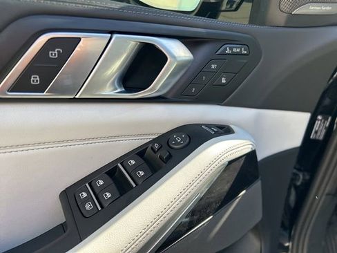 Used 2026 BMW X7 xDrive40i w/ M Sport Package image 19
