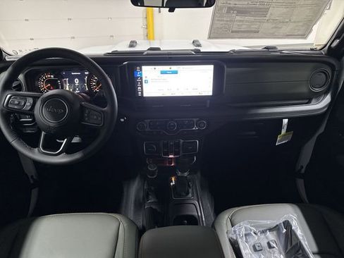 New 2026 Jeep Gladiator Mojave AWD/4WD image 10
