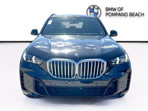Used 2026 BMW X5 xDrive50e w/ M Sport Package image 2