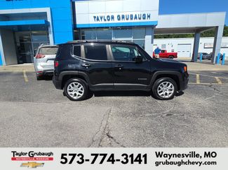 Used 2017 Jeep Renegade Latitude AWD/4WD video 1
