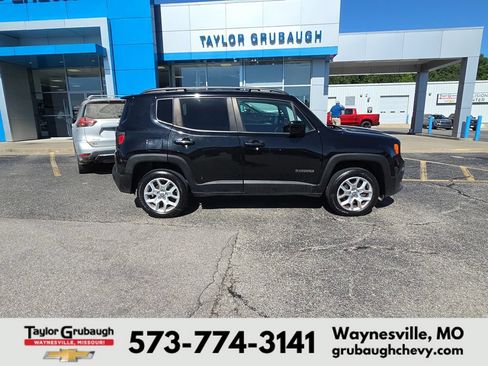 Used 2017 Jeep Renegade Latitude AWD/4WD image 1