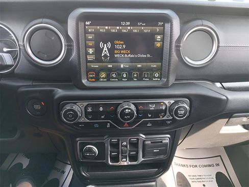 Certified 2022 Jeep Wrangler Unlimited Sahara w/ Cold Weather Group image 10