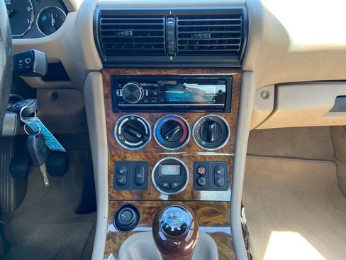 Used 2002 BMW Z3 3.0i RWD image 28