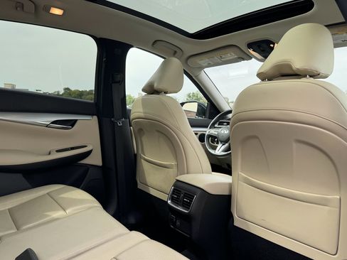 Used 2020 INFINITI QX50 Essential w/ Convenience Package image 26