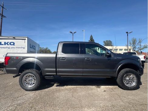 Used 2020 Ford F150 Platinum w/ Equipment Group 701A Luxury image 9