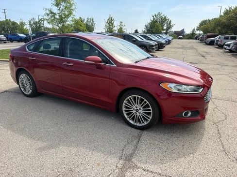 Used 2015 Ford Fusion SE w/ Equipment Group 202A FWD image 11