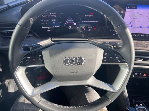 Used 2025 Audi Q5 Premium Plus w/ Premium Plus image 55