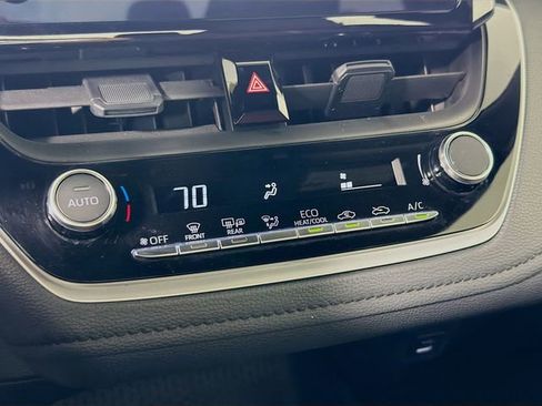 Used 2024 Toyota Corolla SE image 16