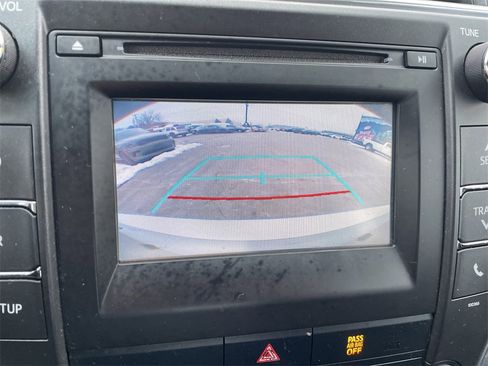 Used 2015 Toyota Camry SE image 20