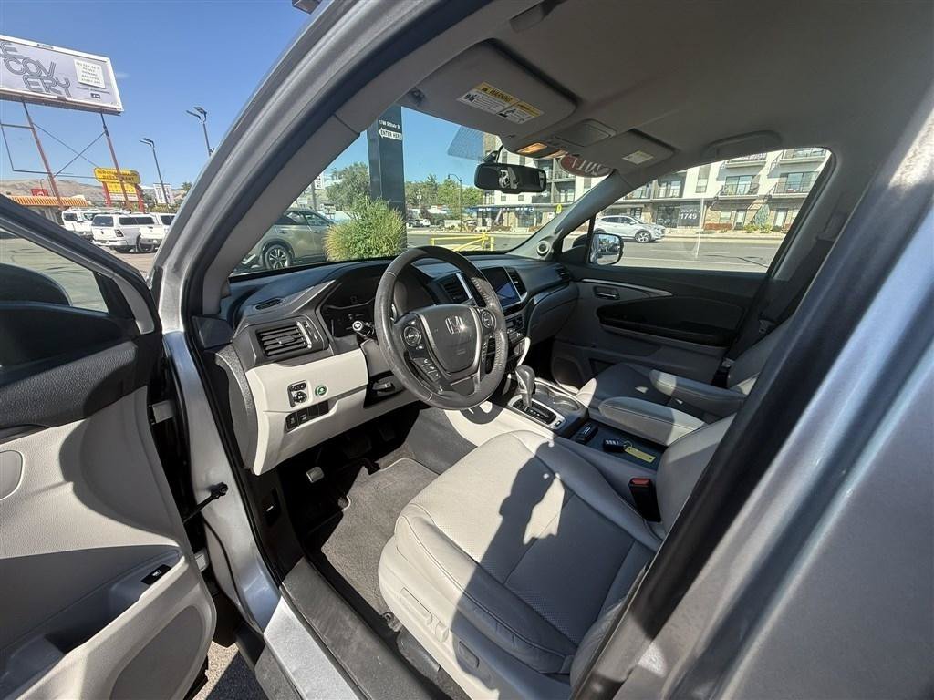 Used 2017 Honda Ridgeline RTL-T image 19