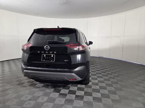 Used 2021 Nissan Rogue SV FWD image 5