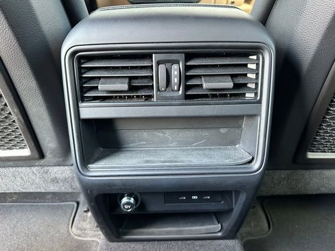 Used 2024 Porsche Cayenne image 36