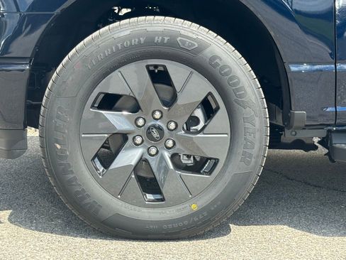 New 2025 Ford F150 Lightning Flash image 38