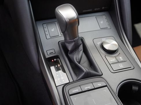 Used 2025 Lexus IS 350 F Sport RWD image 27