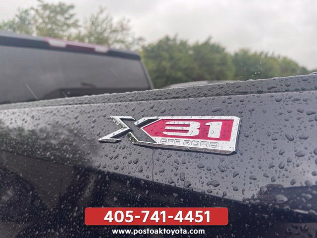 Used 2023 GMC Sierra 1500 SLT w/ X31 Off-Road Package AWD/4WD image 25