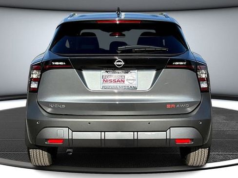 New 2026 Nissan Kicks SR w/ Cold Weather Package image 4