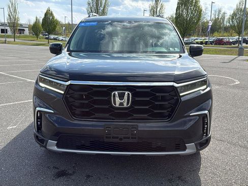 Used 2025 Honda Pilot Touring image 14