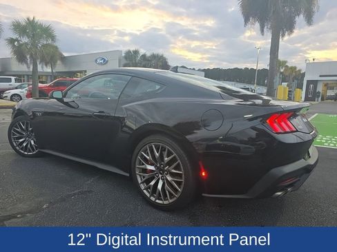 Used 2025 Ford Mustang GT Premium image 7