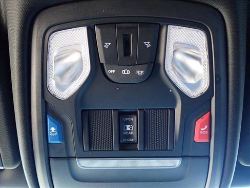 Used 2020 RAM 1500 Big Horn AWD/4WD image 22